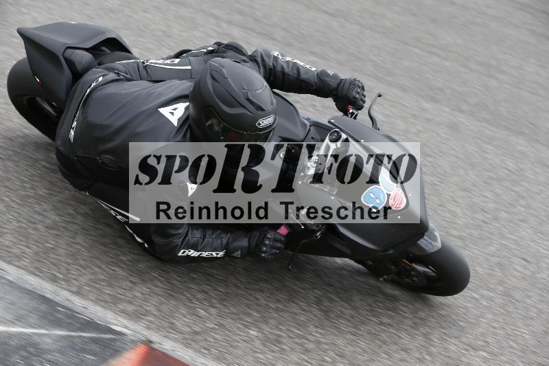 /Archiv-2025/18 23.05.2025 Get Faster Caremotion ADR/Gruppe rot/90